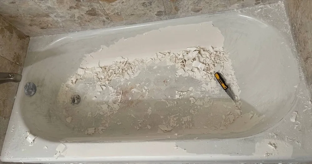Before: Bathtub Refinishing